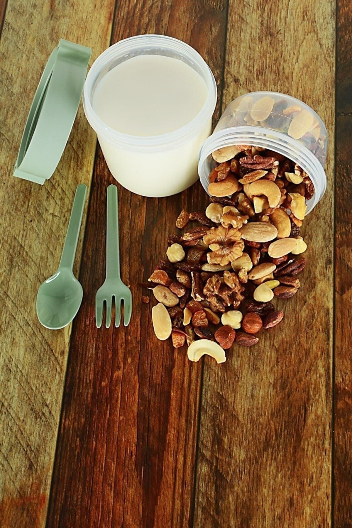 Çift Hazneli Çatal Kaşıklı Müsli Yulaf Diyet Atıştırmalık Saklama Kabı Yeşil Ap-9453 1100 Ml Yeşil